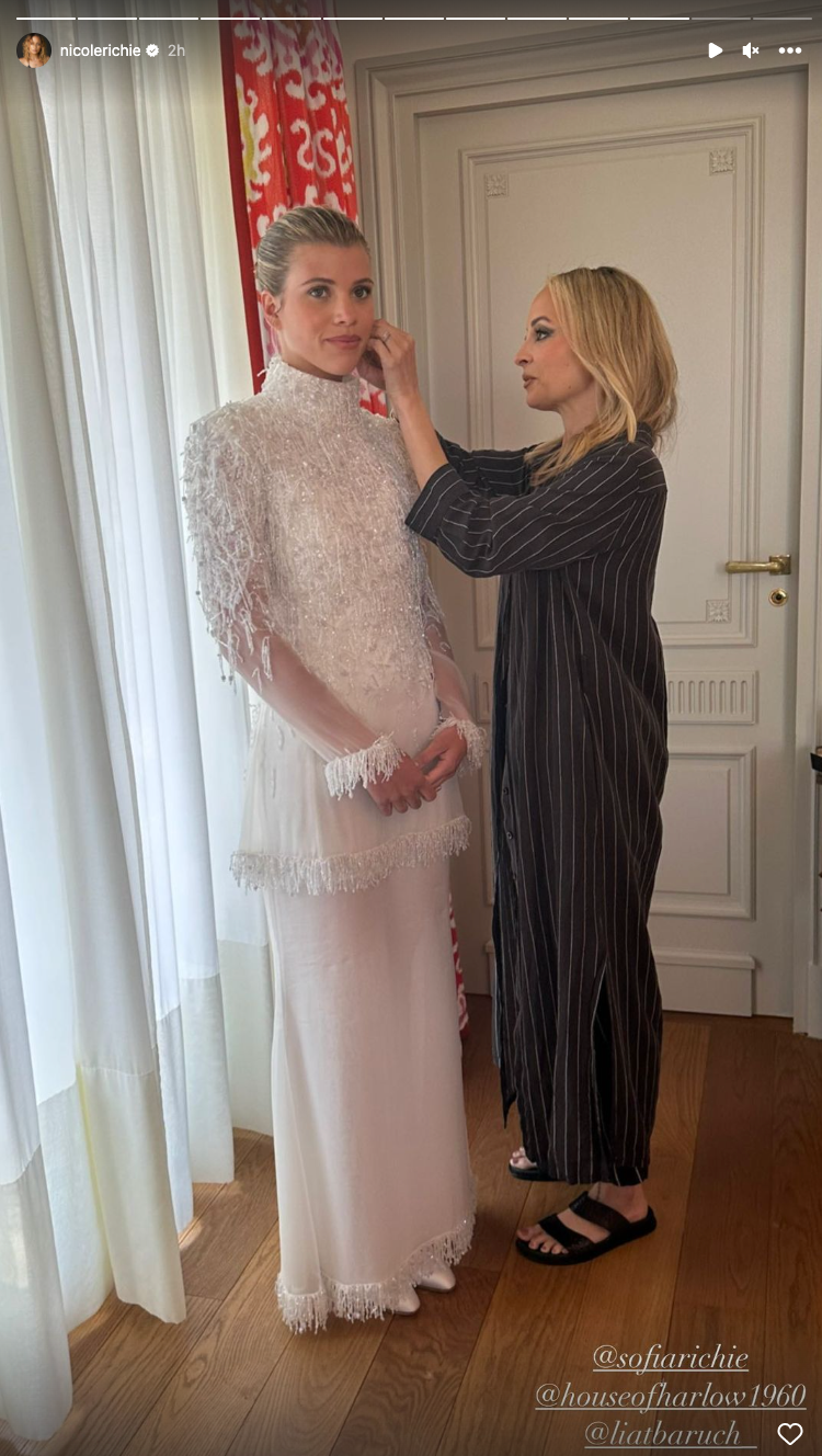 Nicole Richie shares sweet wedding photo of sister Sofia Richie ‘I